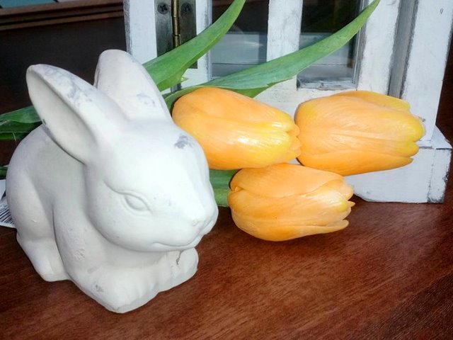 Plastový tulipán - oranžový 1 ks