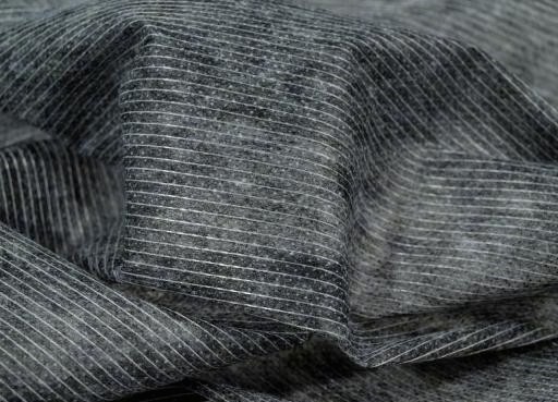 Netkaná textilia šírka 90cm nažehľovacia prešitá KARI