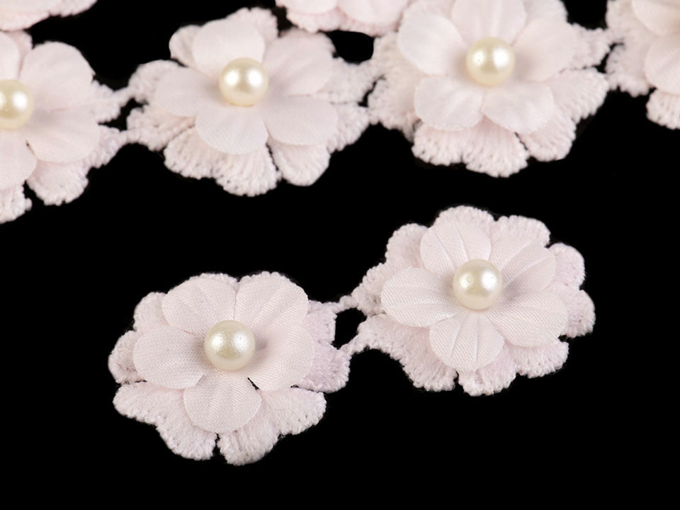 Textilný kvet Ø26 mm s perlou
