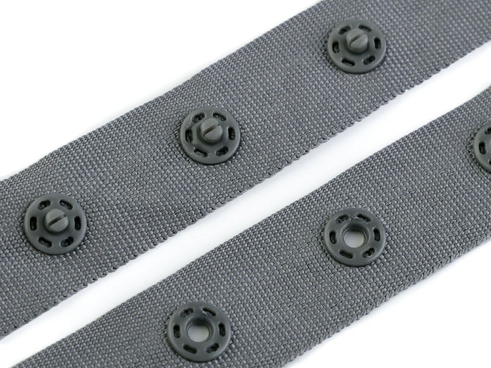 Zapínanie na body šírka 18mm metráž - 1 m