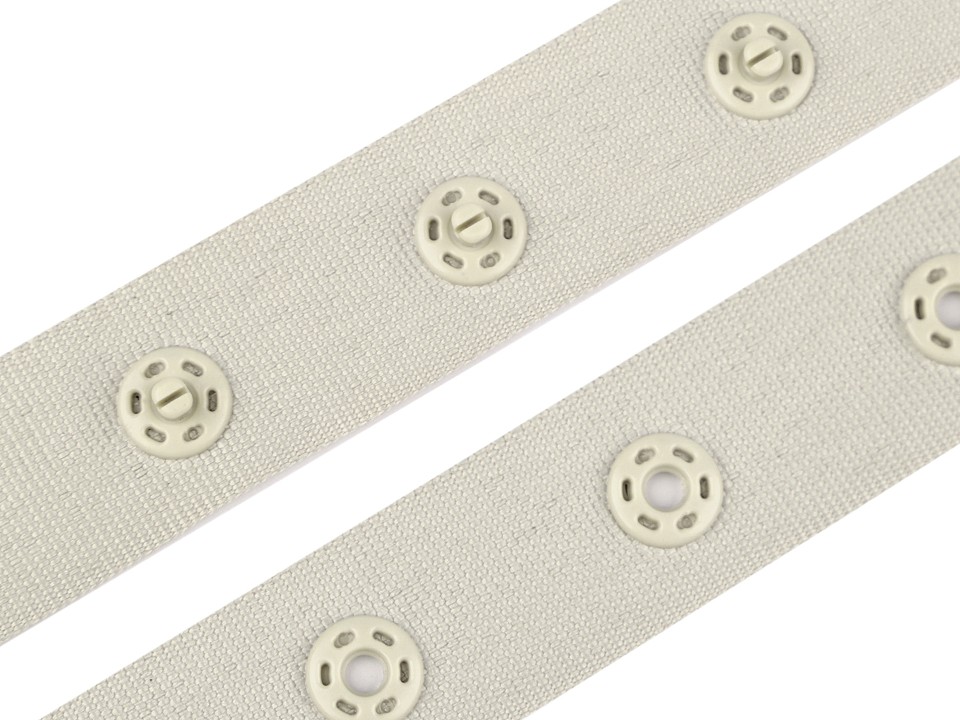 Zapínanie na body šírka 18mm metráž - 1 m