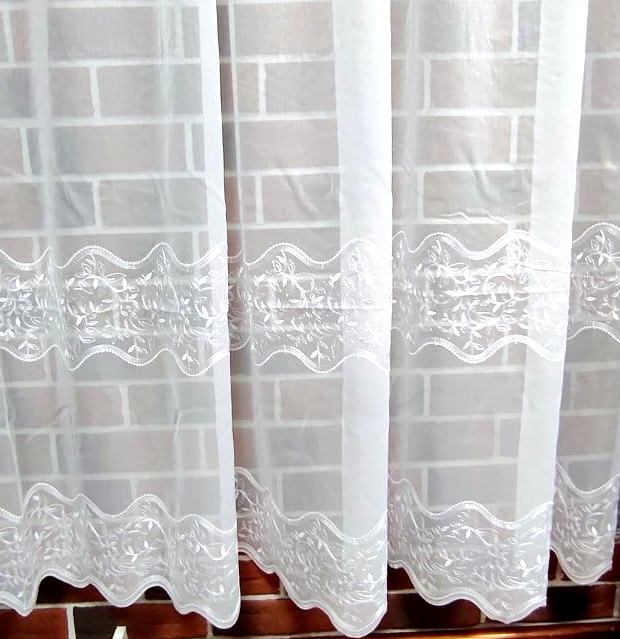 Vyšívaná luxusná záclona OXANA - výška 175 cm