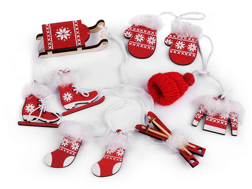 Vianočné dekorácie - sánky, lyže, korčule, čiapka, bunda, rukavice, ponožky- 7ks