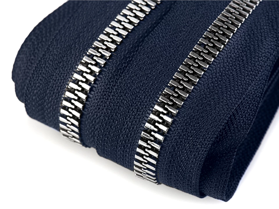 Zips kostený so striebornými zúbkami šírka 8 mm metráž - 1 m