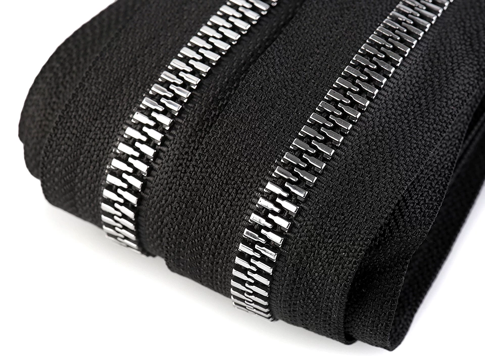 Zips kostený so striebornými zúbkami šírka 8 mm metráž -1m