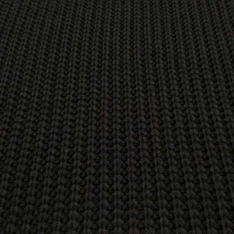 svetrovina-pletenina-svetrovina-pletenina-ierna-metrov-textil